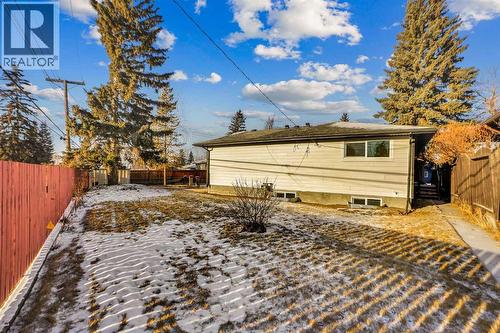 77 Ferncliff Crescent Se, Calgary, AB - Outdoor