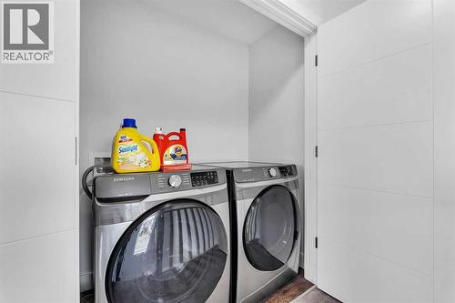 111 Cityside Road Ne, Calgary, AB - Indoor Photo Showing Laundry Room
