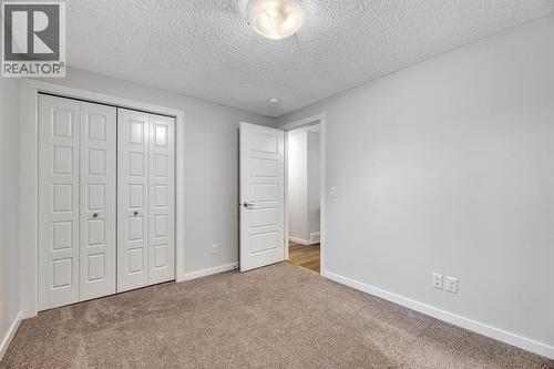 344 Cranbrook Square Se, Calgary, AB - Indoor
