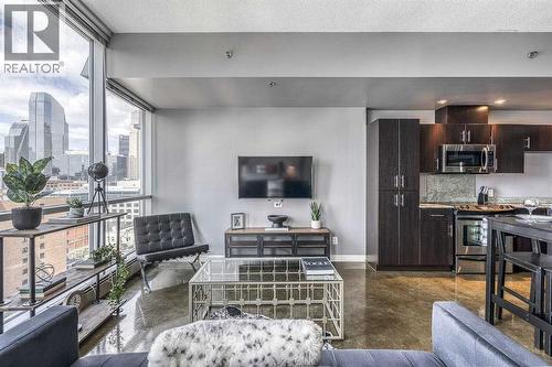 907, 135 13 Avenue SW  Calgary, AB T2R 0W8