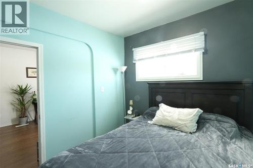 2305 Mcdonald Street, Regina, SK - Indoor Photo Showing Bedroom