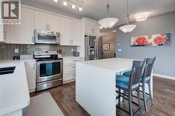 Waterfall island countertop - 