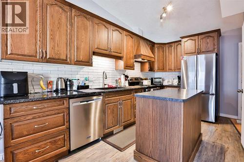 2, 135 Jerry Potts Boulevard W, Lethbridge, AB - Indoor Photo Showing Kitchen