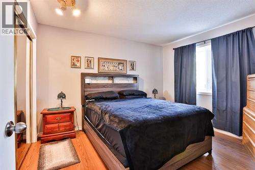 2, 135 Jerry Potts Boulevard W, Lethbridge, AB - Indoor Photo Showing Bedroom