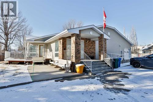 2, 135 Jerry Potts Boulevard W, Lethbridge, AB - Outdoor