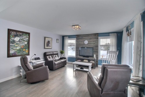 Salon - 382 Rue Belmont, Val-D'Or, QC - Indoor Photo Showing Living Room