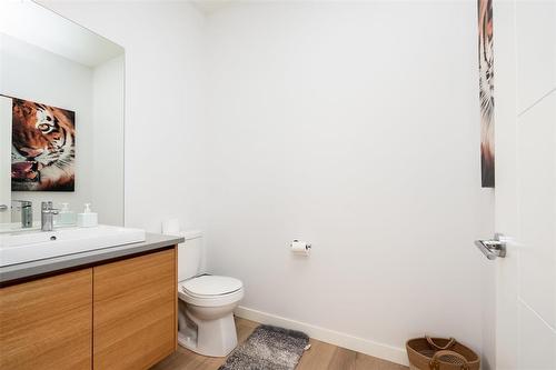 178 Willow Creek Road, Winnipeg, MB - Indoor Photo Showing Bathroom