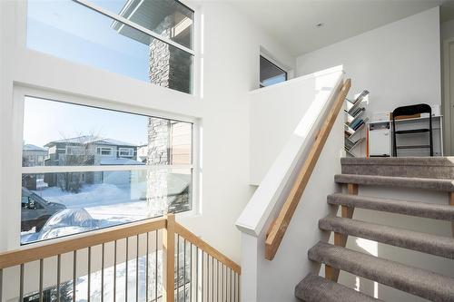 178 Willow Creek Road, Winnipeg, MB - Indoor Photo Showing Other Room