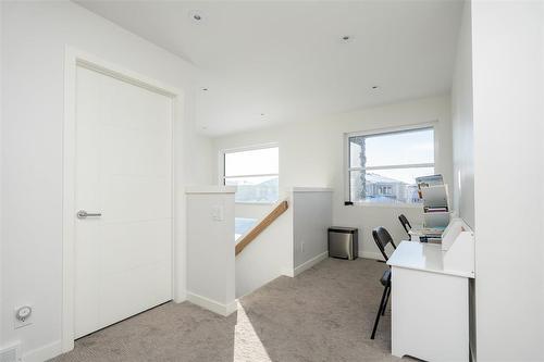 178 Willow Creek Road, Winnipeg, MB - Indoor Photo Showing Other Room