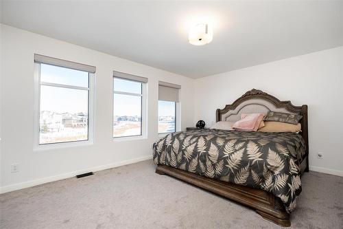 178 Willow Creek Road, Winnipeg, MB - Indoor Photo Showing Bedroom