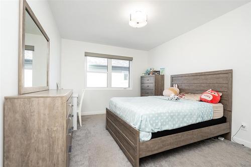 178 Willow Creek Road, Winnipeg, MB - Indoor Photo Showing Bedroom