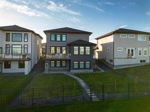 178 Willow Creek Road, Winnipeg, MB - Outdoor With Balcony With Facade
