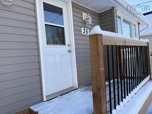 35 Aberdeen Avenue, New Glasgow, NS 