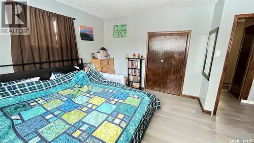 402 3Rd Avenue, Maple Creek, SK - Indoor Photo Showing Bedroom
