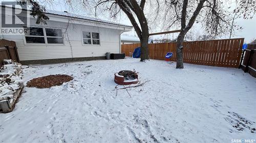 402 3Rd Avenue, Maple Creek, SK - Outdoor
