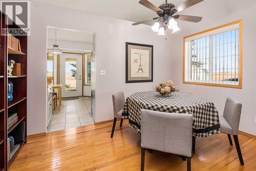 17, 1200 Milt Ford Lane, Carstairs, AB - Indoor Photo Showing Dining Room