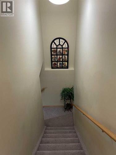 37 Terrace Green Ne, Medicine Hat, AB - Indoor Photo Showing Other Room