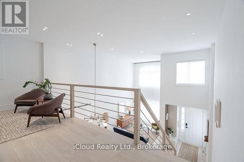 5389 Kindos Street, Burlington, ON - Indoor Photo Showing Other Room