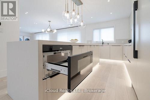 5389 Kindos Street, Burlington, ON - Indoor