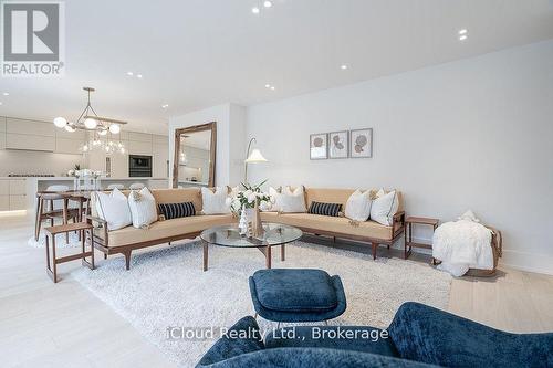 5389 Kindos Street, Burlington, ON - Indoor Photo Showing Living Room