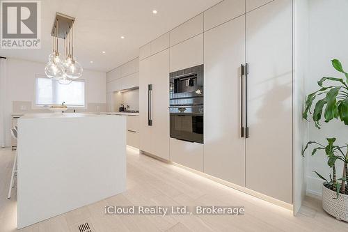 5389 Kindos Street, Burlington, ON - Indoor Photo Showing Kitchen