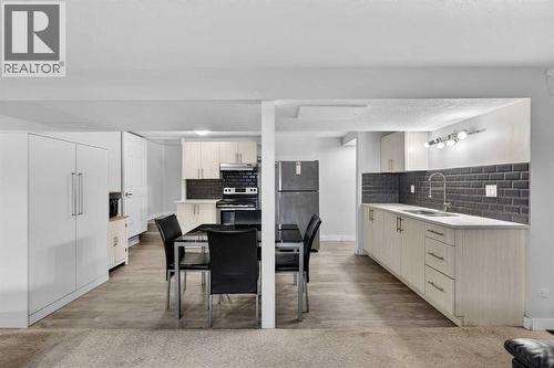 8 Malvern Crescent Ne, Calgary, AB - Indoor Photo Showing Kitchen