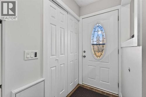 8 Malvern Crescent Ne, Calgary, AB - Indoor Photo Showing Other Room