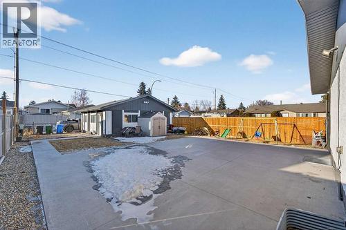 8 Malvern Crescent Ne, Calgary, AB - Outdoor
