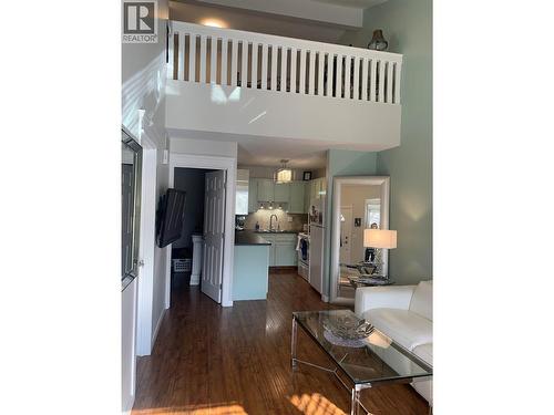 View of main living and loft - 3155 Gordon Drive Unit# 407, Kelowna, BC - Indoor