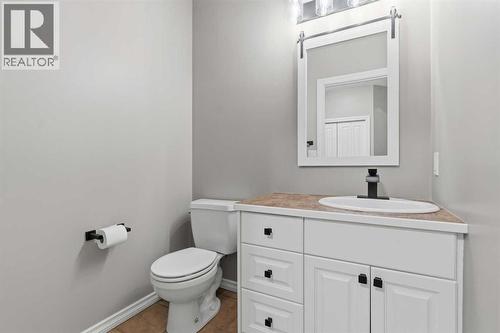 26 Park Point, Whitecourt, AB - Indoor Photo Showing Bathroom