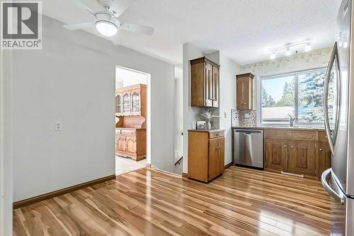 107 Lock Crescent, Okotoks, AB - Indoor Photo Showing Kitchen