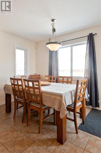 18 Peach Tree Boulevard, St. Thomas, ON - Indoor Photo Showing Dining Room