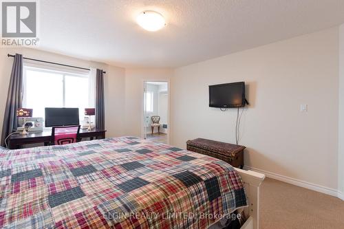 18 Peach Tree Boulevard, St. Thomas, ON - Indoor Photo Showing Bedroom