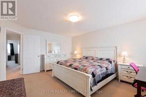 18 Peach Tree Boulevard, St. Thomas, ON - Indoor Photo Showing Bedroom