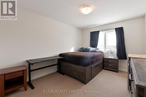 18 Peach Tree Boulevard, St. Thomas, ON - Indoor Photo Showing Bedroom