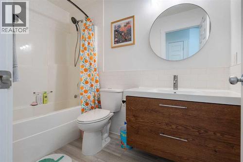 109 Copperfield Common Se, Calgary, AB - Indoor Photo Showing Bathroom