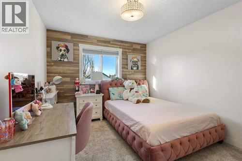 109 Copperfield Common Se, Calgary, AB - Indoor Photo Showing Bedroom