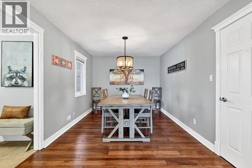 101 12A Street Ne, Calgary, AB - Indoor Photo Showing Dining Room