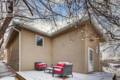 101 12A Street Ne, Calgary, AB - Outdoor