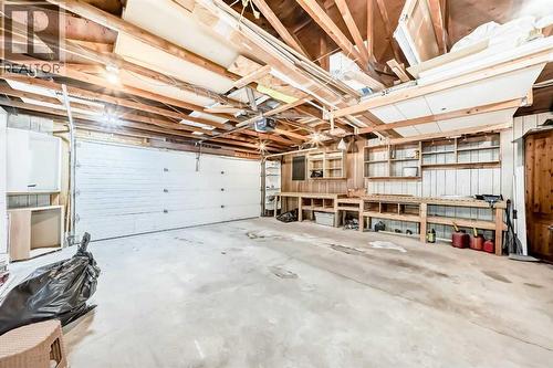 2831 63 Avenue Sw, Calgary, AB - Indoor Photo Showing Garage