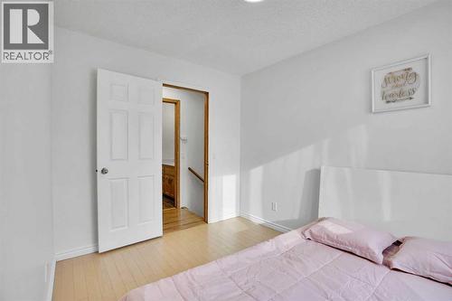 143 Millview Court Sw, Calgary, AB - Indoor Photo Showing Bedroom