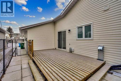 143 Millview Court Sw, Calgary, AB - Outdoor With Exterior