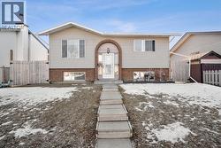 43 Applewood Drive SE  Calgary, AB T2A 7L2
