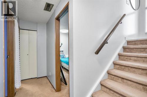 43 Applewood Drive Se, Calgary, AB - Indoor Photo Showing Other Room