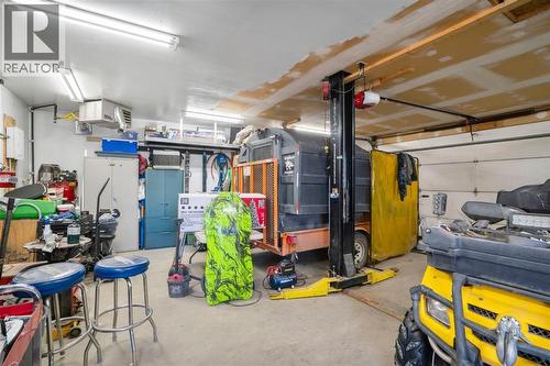 43 Applewood Drive Se, Calgary, AB - Indoor Photo Showing Garage