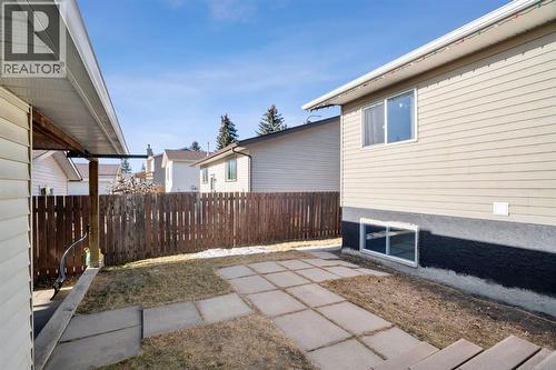 43 Applewood Drive Se, Calgary, AB - Outdoor With Exterior