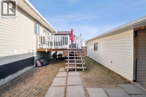 43 Applewood Drive Se, Calgary, AB - Outdoor With Deck Patio Veranda With Exterior