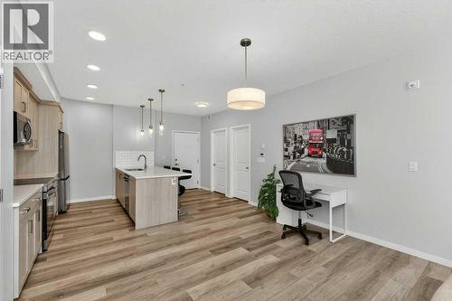 1207, 33 Carringham Gate Nw, Calgary, AB - Indoor