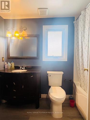 37 - 55 Ashley Crescent, London South, ON - Indoor Photo Showing Bathroom