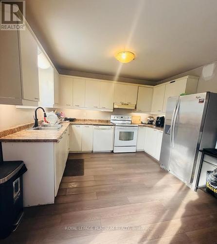 37 - 55 Ashley Crescent, London South, ON - Indoor Photo Showing Kitchen